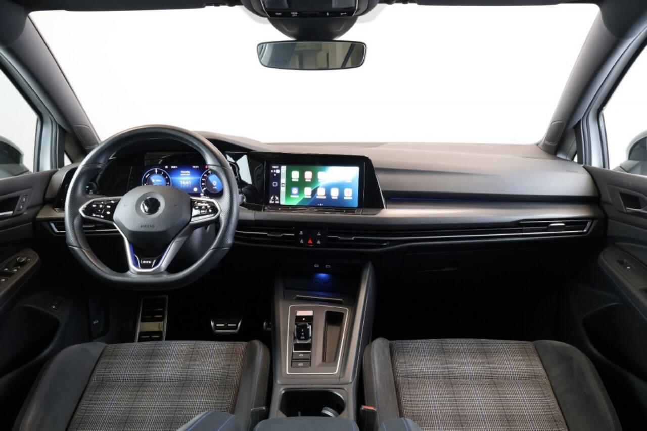 Volkswagen GOLF 1.4 eHybrid GTE 245PK - LED - 18 inch R-Line velgen - Winter pakket