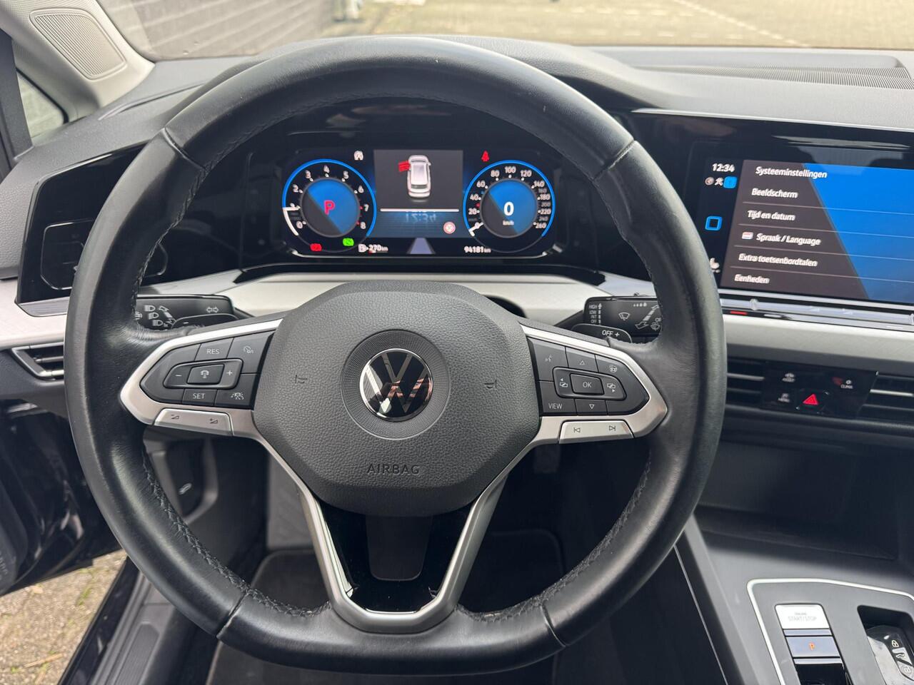 Volkswagen GOLF 1.0 eTSI Life Golf VIII | Automaat | Camera | Stuurverwarming | ACC | Apple CarPlay