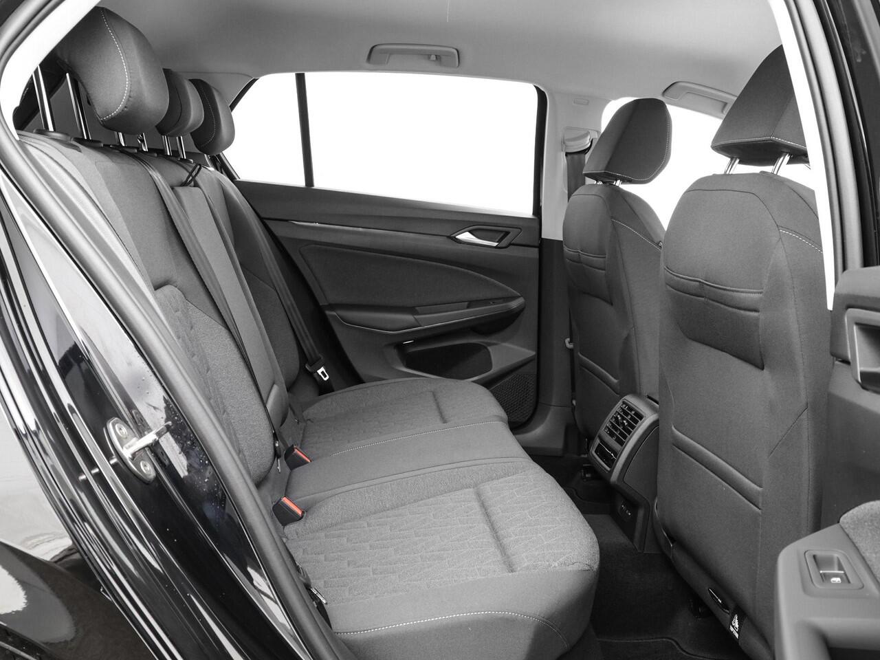 Volkswagen GOLF Life Edition 1.5 eHybrid 204 PK 6 versn. DSG PRIVATE LEASE VANAF ¤459P/M · Draadloze telefoonverbinding · Achteruitrijcamera · Voorraad OUTLET ·