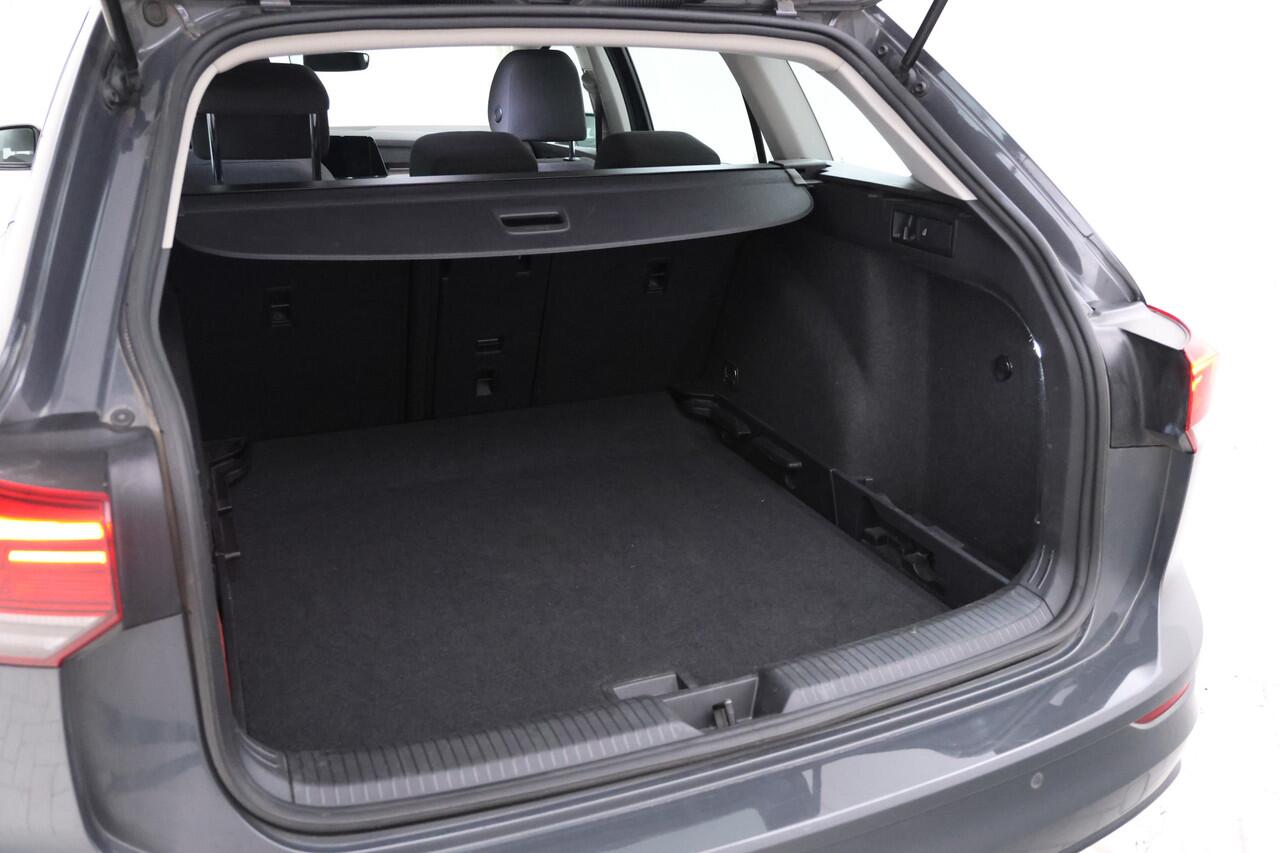 Volkswagen GOLF Variant 1.0 eTSI Life Business 110pk, Automaat, Apple carplay, Climate,