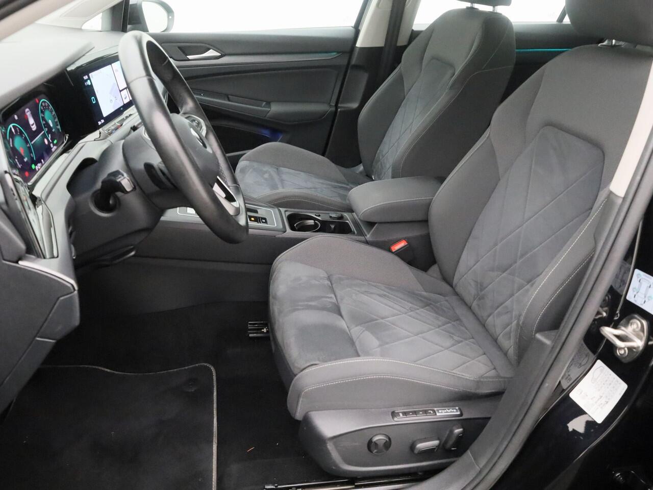 Volkswagen GOLF 1.4 eHybrid Style | ADAPTIVE | STOELMASSAGE