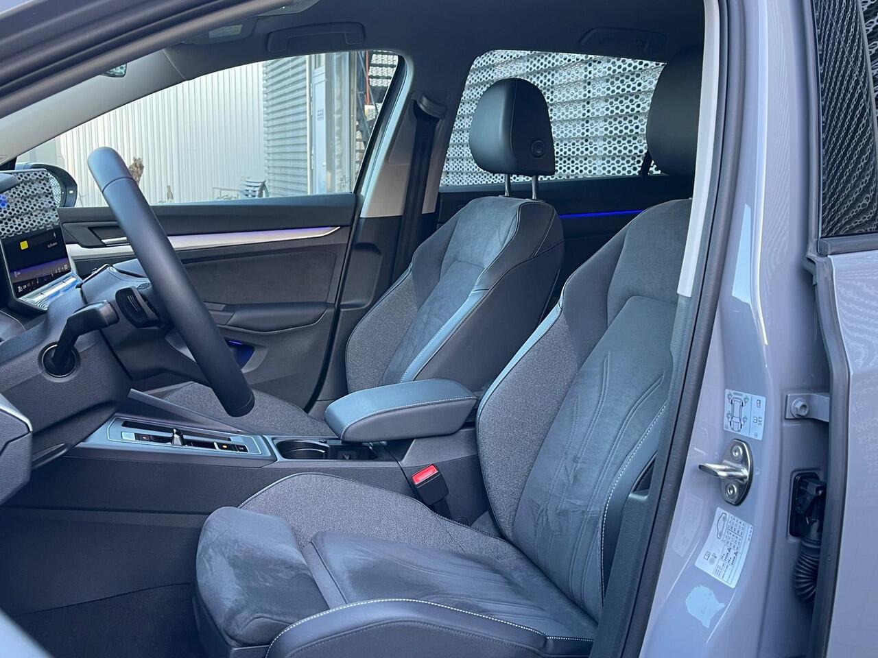 Volkswagen GOLF 1.5 eHybrid 204PK DSG Life Edition / Ergo Active Stoel / Digital Cockpit Pro / Getint Glas / 18''LMV / VW