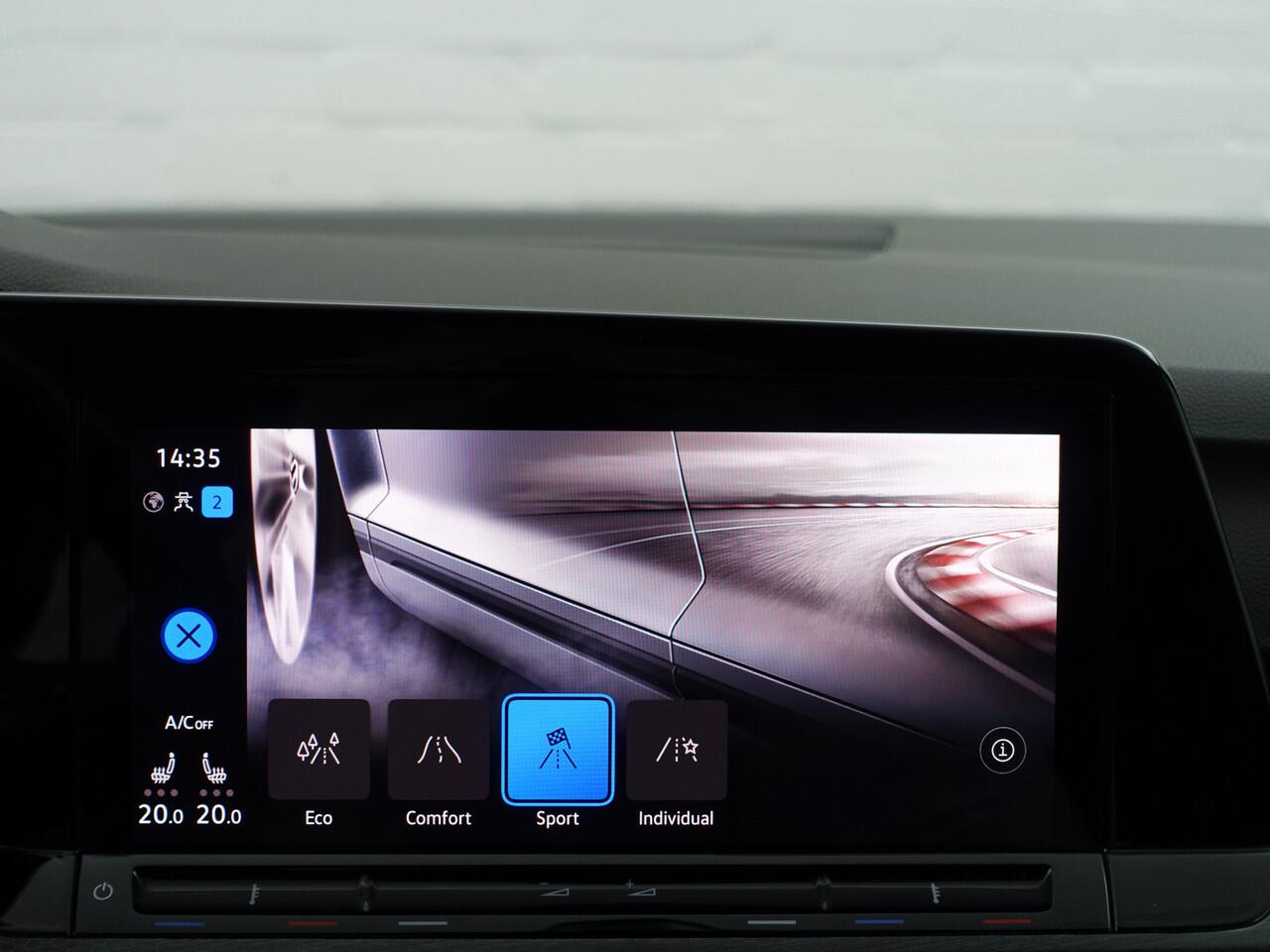 Volkswagen GOLF 2.0 TSI GTI Clubsport Aut- Panoramadak, Harman Kardon, Sfeerverlichting, Stuur/Stoelverwarming, Xenon Led Matrix