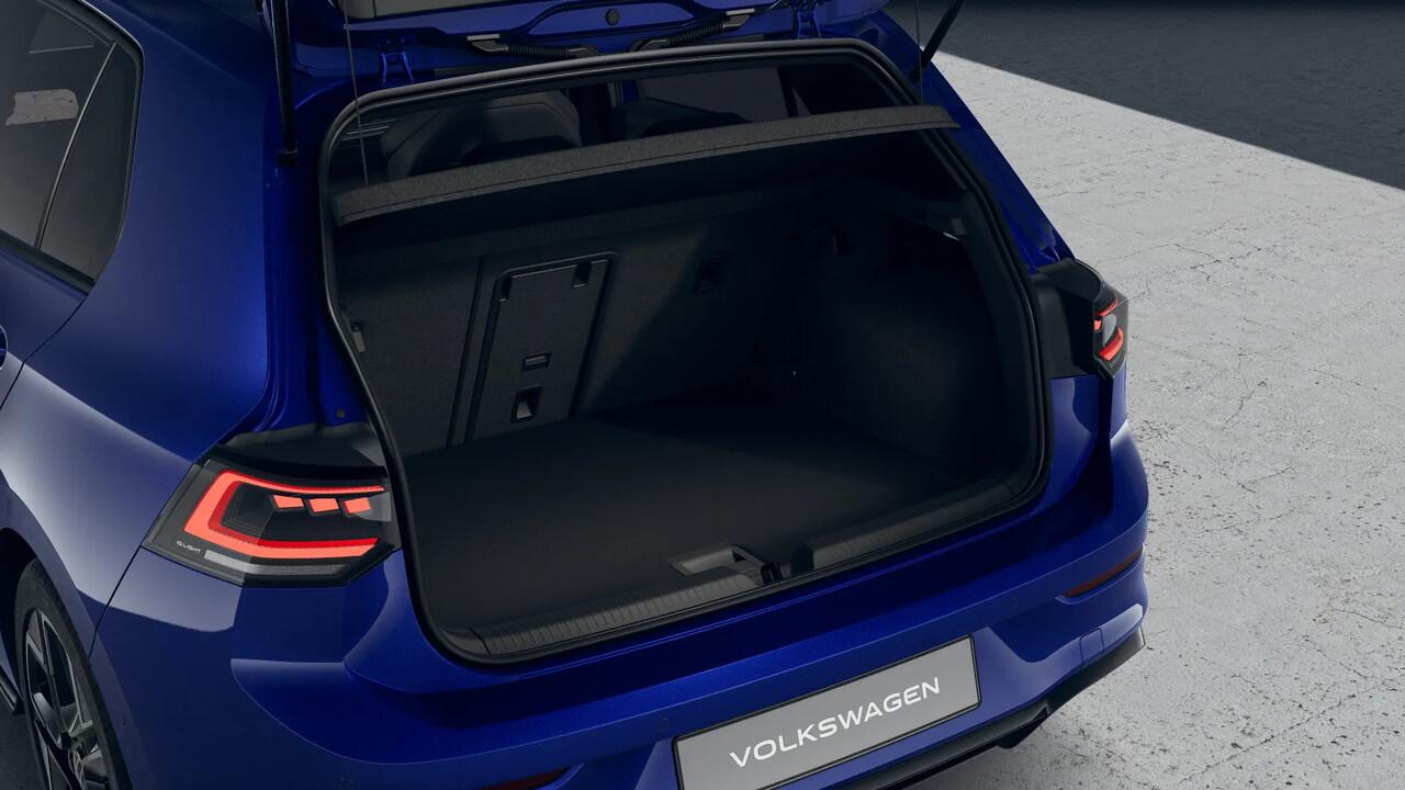 Volkswagen GOLF R-Line Edition | 'App-Connect' draadloze smartphone integratie | Achterbank in ongelijke delen neerklapbaar incl. middenarmsteun en doorlaadmogelijkheid | Afstandscontrolesysteem (Front Assist)