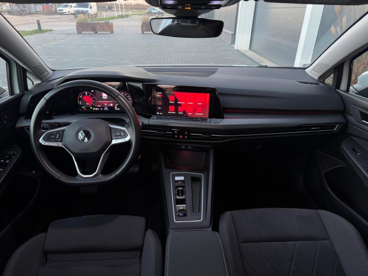 Volkswagen GOLF 1.4 eHybrid M22 SFEER NAVI CAMERA PDC IQ LIGHT LED