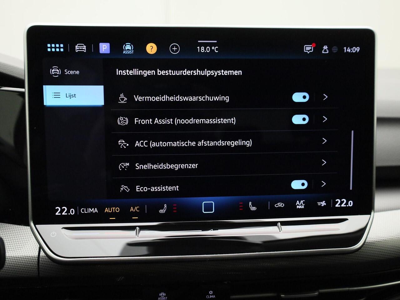 Volkswagen GOLF 1.5eTSI/150PK Style DSG · Head-up display · Navigatie · Camera · Apple/Android Car Play · Stoel- & Stuurverwarming · Garantie tot 06-02-2030 of 100.000km