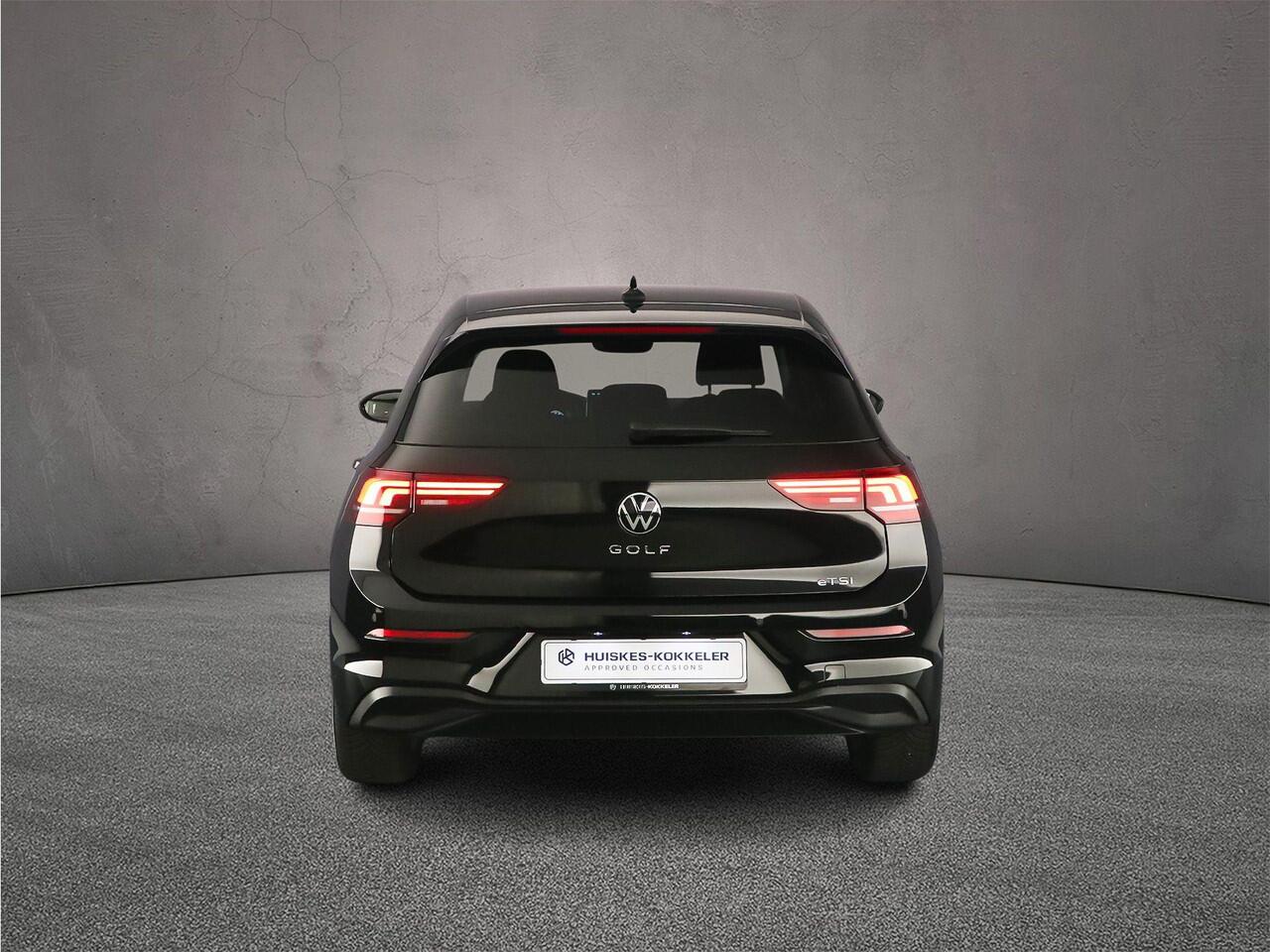 Volkswagen GOLF Life Edition 1.5 eTSI 115pk DSG Automaat Adaptive cruise control, Stoelverwarming, LED koplampen, Parkeersensoren, App connect, Stuurwiel verwarmd