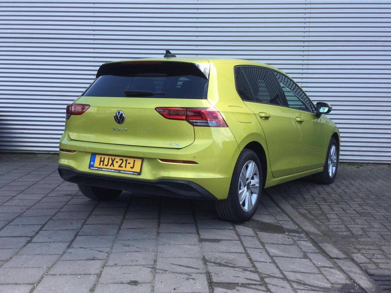 Volkswagen GOLF 1.0 eTSI Life | Navi | PDC | Adpt. Cruise |