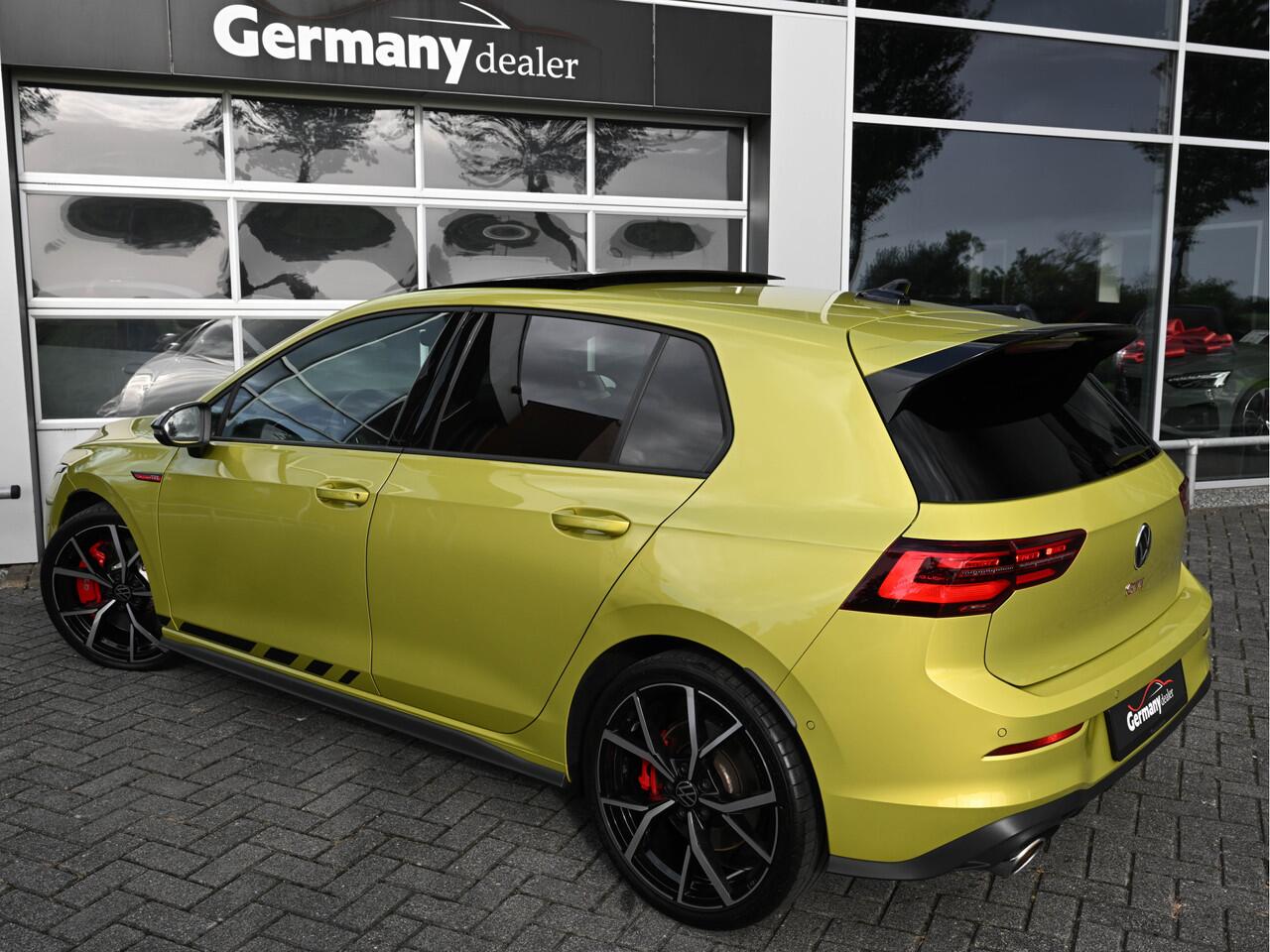 Volkswagen GOLF 2.0TSI 300pk GTI Clubsport Pano IQ-Light H&K Keyless Camera Stoel+Stuur Verw. VOL!!