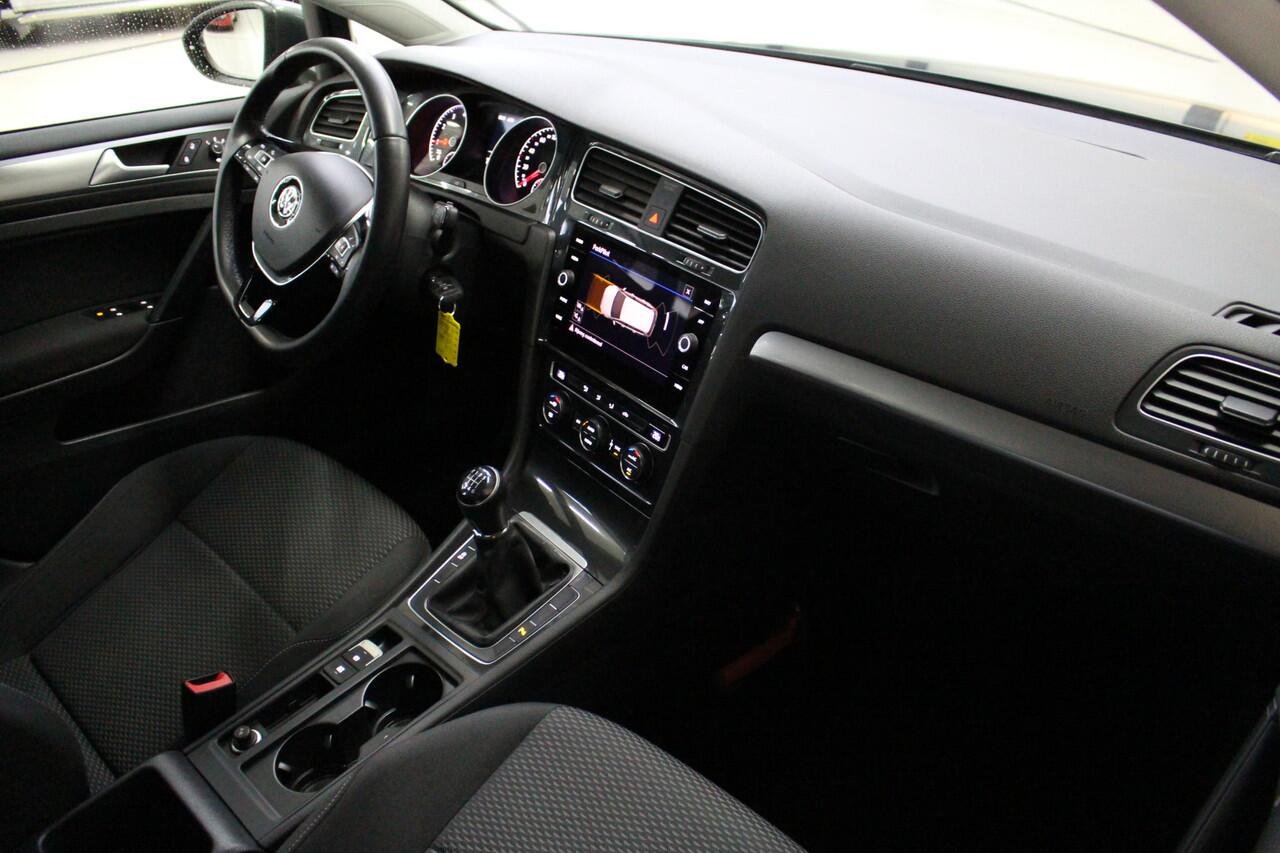 Volkswagen GOLF Variant 1.0 TSI Trendline Navigatie | Climate Control | Parkeersensoren voor en achter