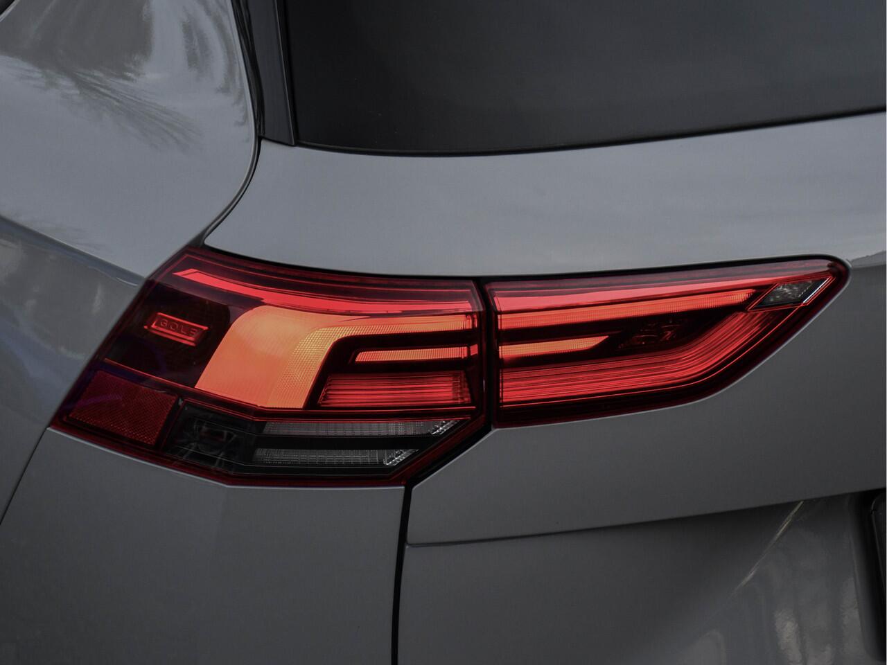 Volkswagen GOLF Variant 1.0 TSI 111PK Life ACC Virtual Sfeerverl. Stoel/Stuurverw. CarPlay/Android Auto Elektr. Achterklep