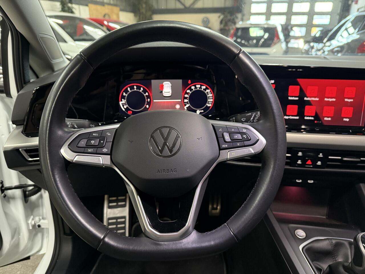 Volkswagen GOLF 1.5 TSI 150 pk Move // Led // CarPlay // Sfeer verlichting