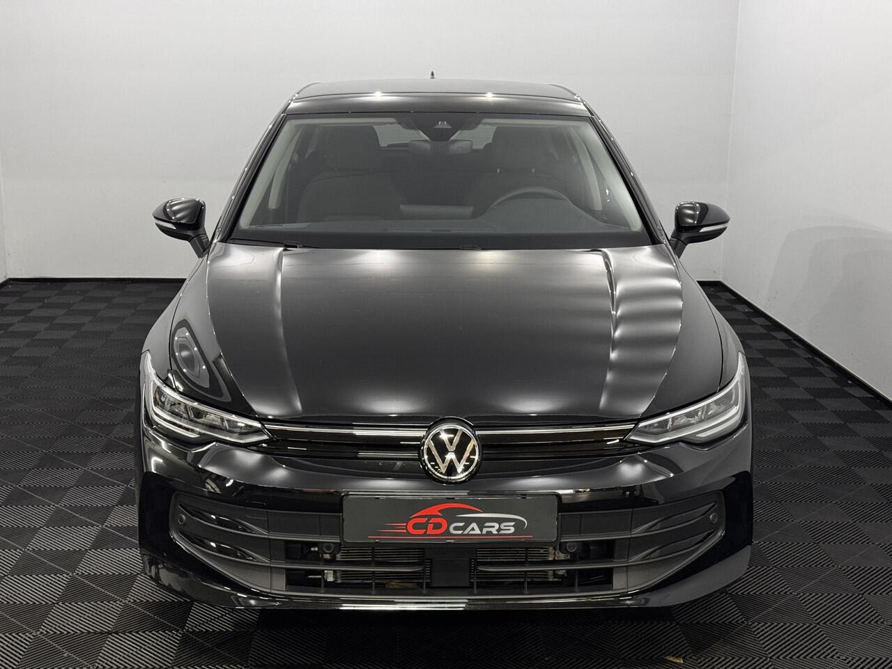 Volkswagen GOLF 1.5 TSI Life Edition Clima, Apple carplay, Parkeersensoren, Stoelverwarming, Sfeerverlichting, Led, Keyless start, 2 jaar garantie