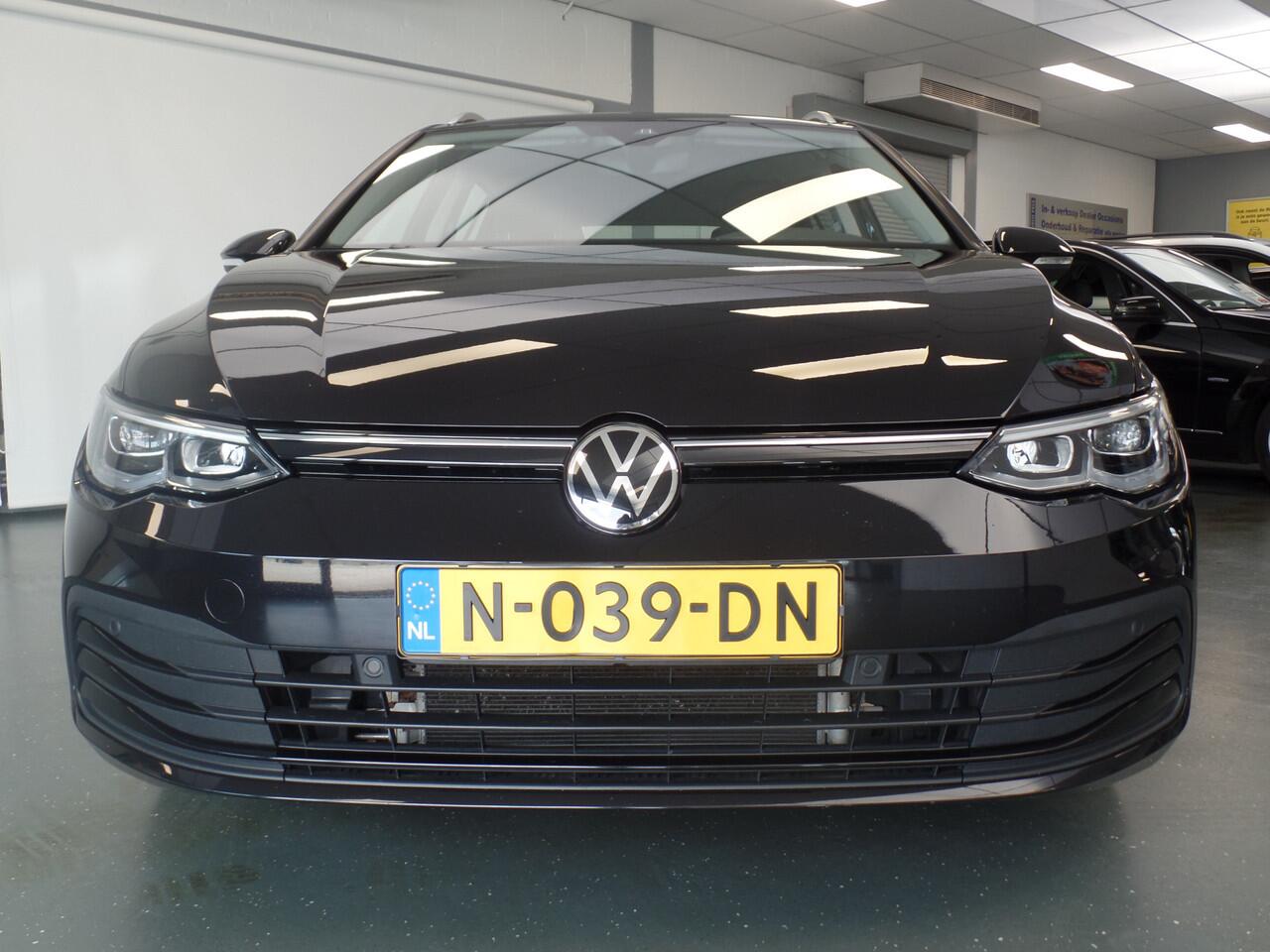 Volkswagen GOLF Variant 1.0 eTSI Life Business Automaat, Navigatie, Clima controle, Cruise controle, Alcantara bekleding, Stuurverwarming, Stoelverwarming, Massage stoel, Xenon, Elek ramen, Pdc V/A, Lm velgen 16'', Zeer compleet, Neder Bovag afleverpakket 695,-