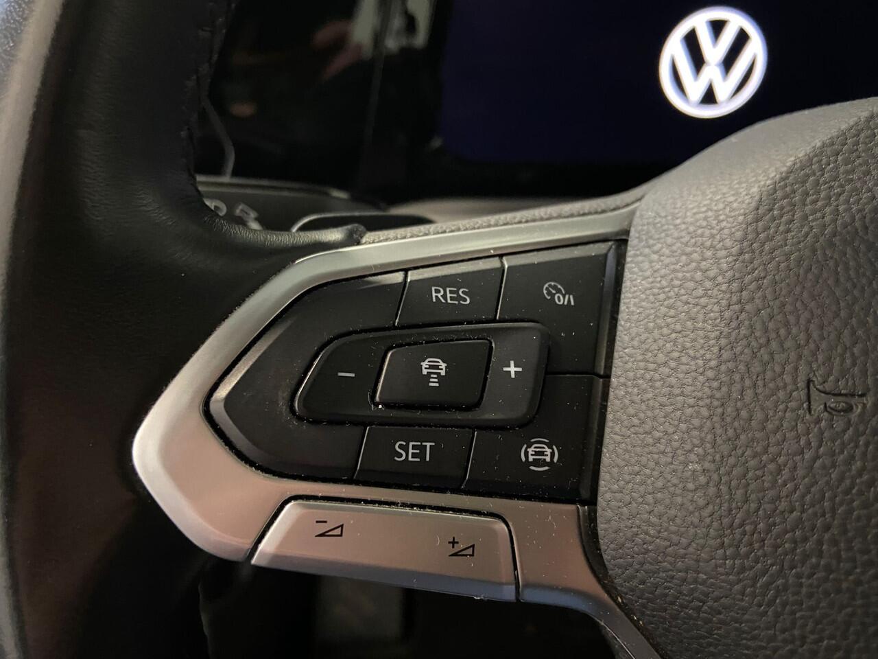 Volkswagen GOLF 1.0 eTSI Life. Trekhaak!