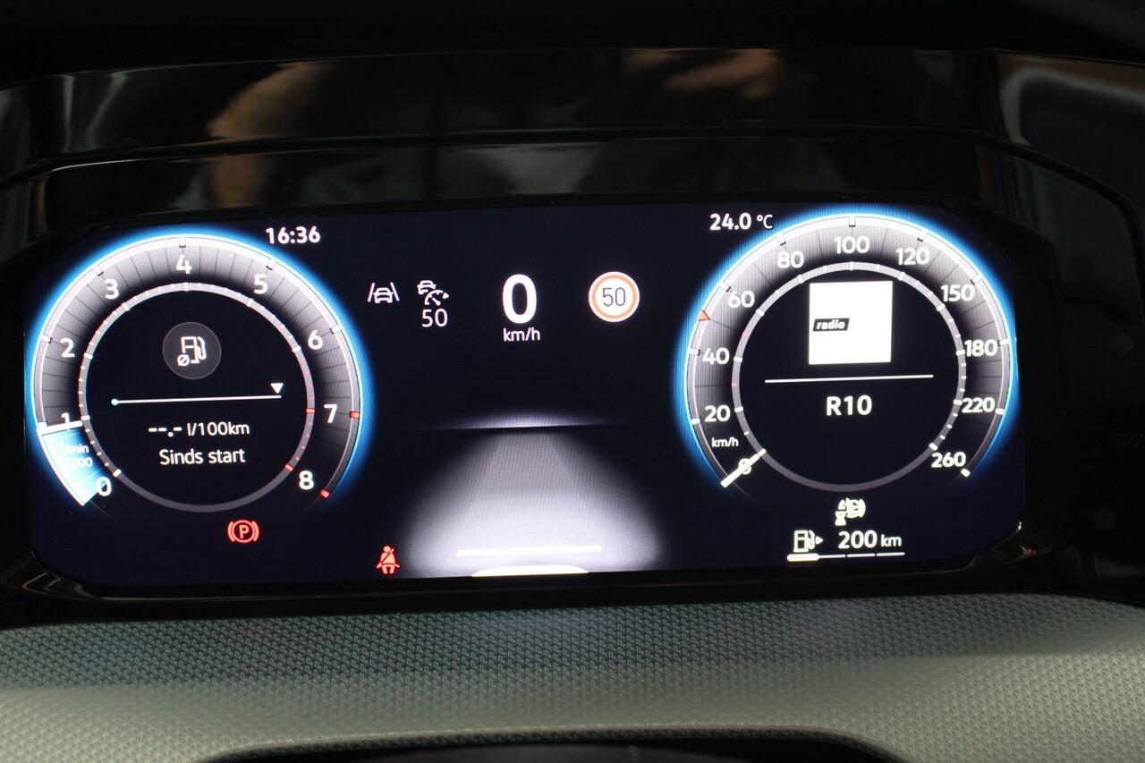 Volkswagen GOLF 1.5 TSI Goal Navigatie | 16"Velgen | Dodehoek assistent | Stoelverwarming | Led verlichting