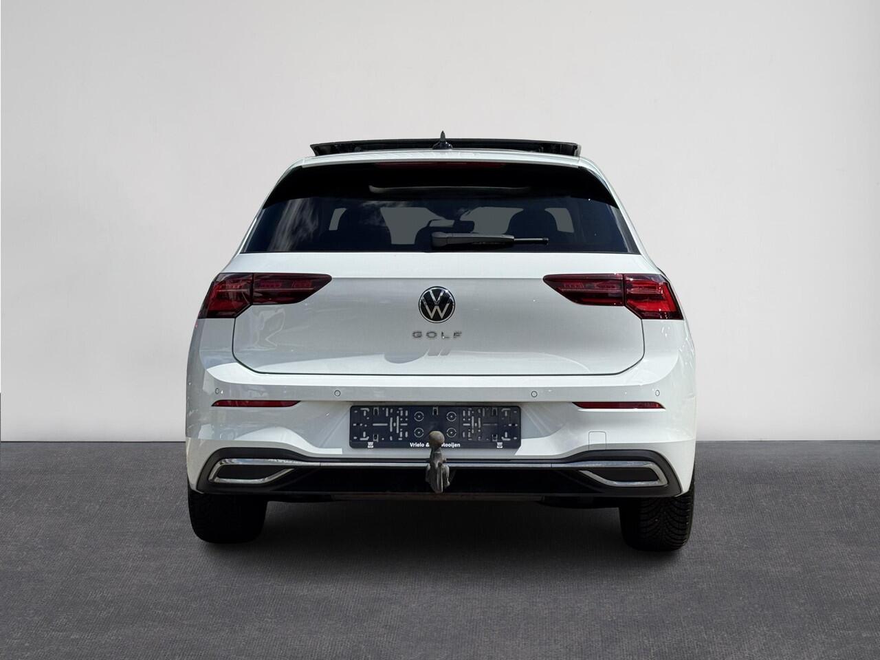 Volkswagen GOLF 2.0 TDI Active Automaat | ¤ 1.000 INRUILPREMIE | Trekhaak elektrisch | Pano | IQ Light | Digitaal Dashboard | HUD | Clima | 16"LMV | Camera ( Vestiging - Vianen )