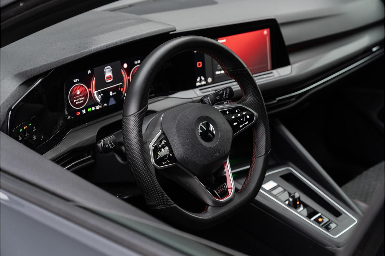 Volkswagen GOLF GTI Clubsport | 300PK | Pano | Keyless | IQ Light | Nardo | Camera | Lane & Side Assis | DCC | Sound