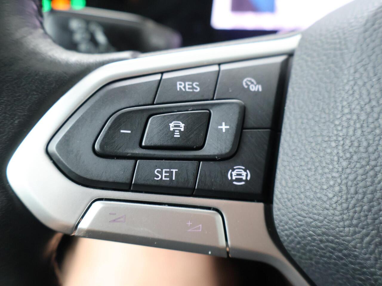 Volkswagen GOLF 1.0 TSI Life | 110 PK | Multifunctioneel stuurwiel | Cruisecontrol | Stoelverwarming | Achteruitrijcamera |