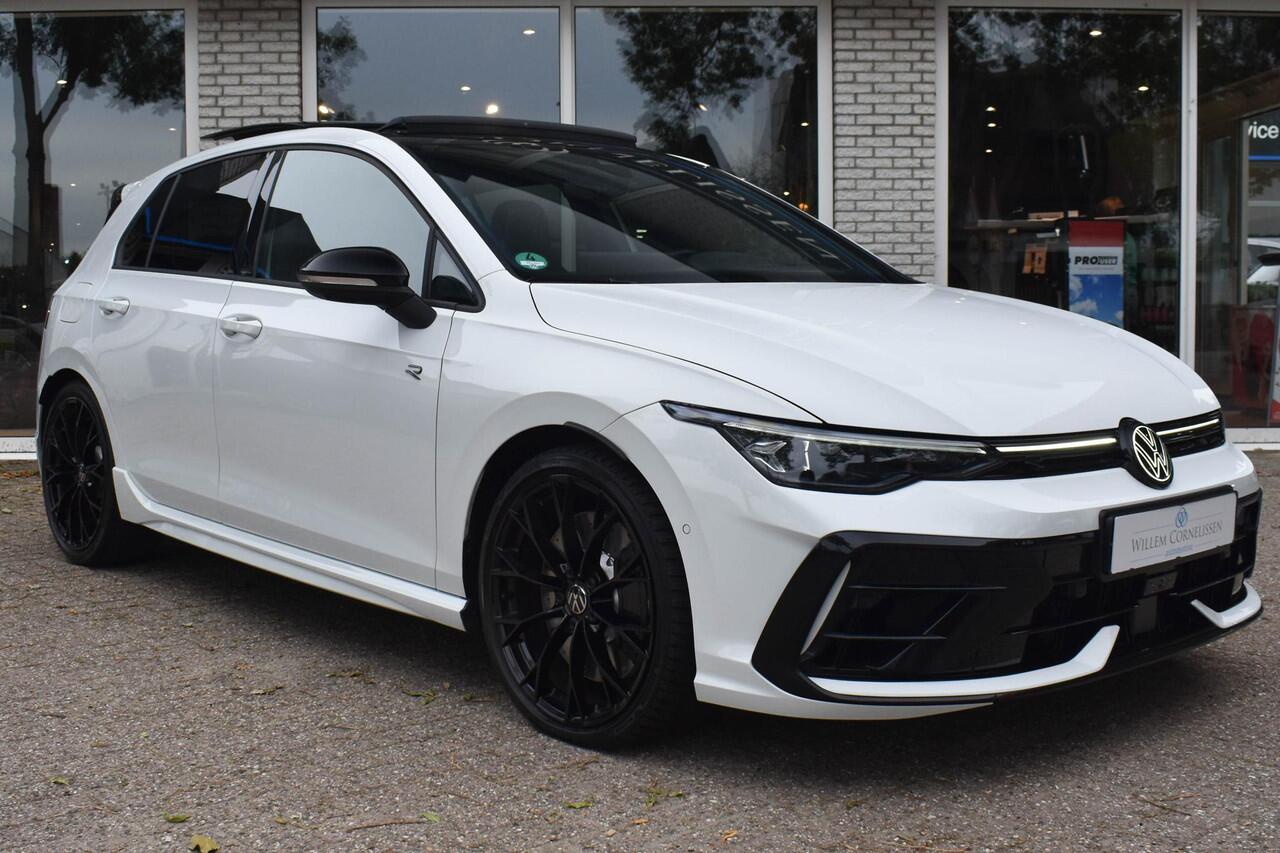Volkswagen GOLF 2.0 TSI 4Motion R Performance Akra Pano DCC HUD Harman/K