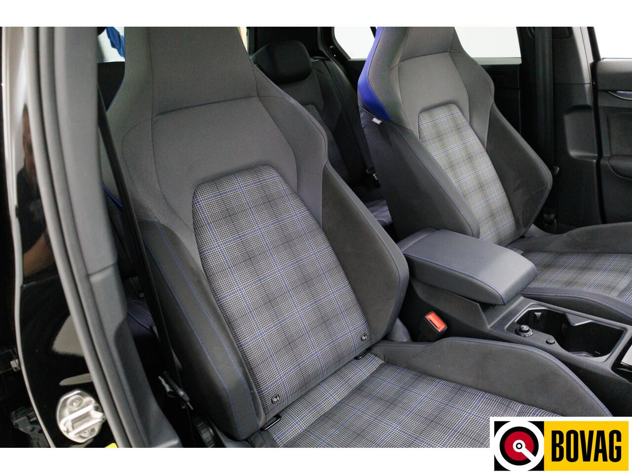 Volkswagen GOLF 1.5 eHybrid GTE Black 272 PK automaat | IQ Led | Elec. trekhaak | Headup | Stoel- & stuurverw. | PDC V + A, Camera, App. connect, Navigatie, 131 KM actieradius (WLTP)