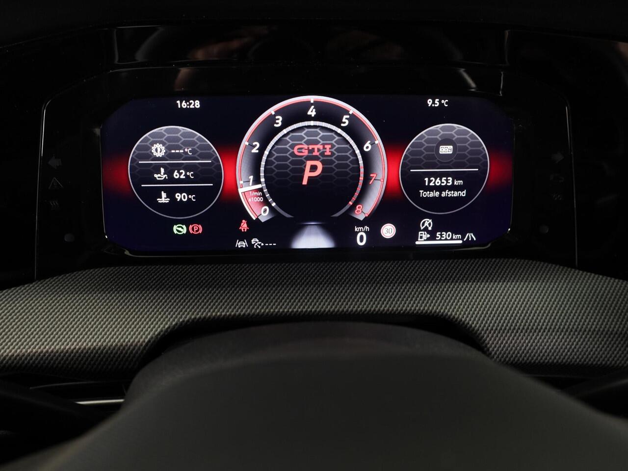 Volkswagen GOLF 2.0 TSI GTI 265PK DSG | Verlengde garantie | Panorama dak | Head up Display | Blackstyle | 19"LM velgen |