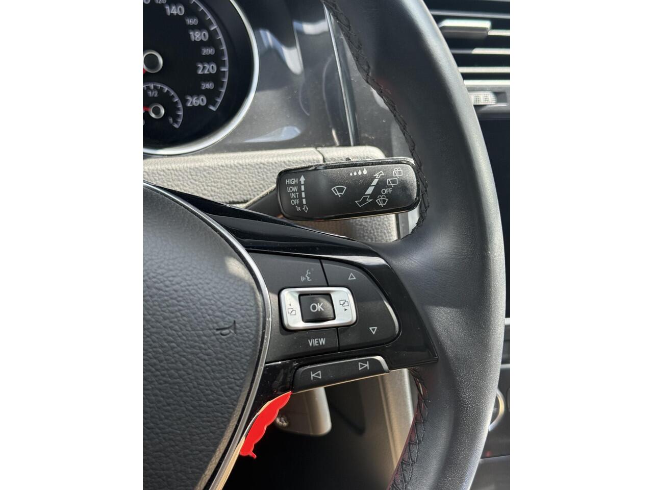 Volkswagen GOLF 1.5 TSI Highline