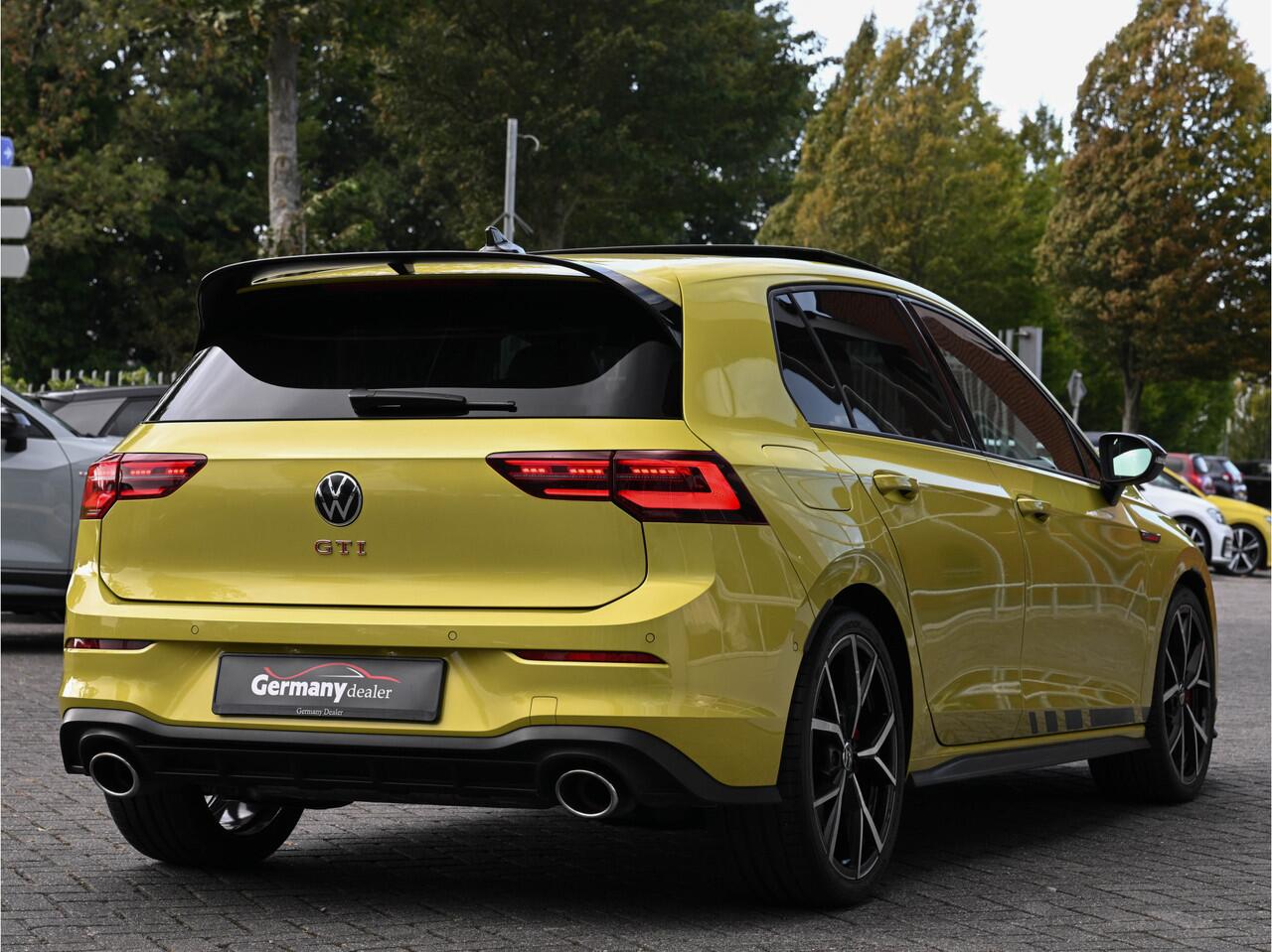 Volkswagen GOLF 2.0TSI 300pk GTI Clubsport Pano IQ-Light H&K Keyless Camera Stoel+Stuur Verw. VOL!!