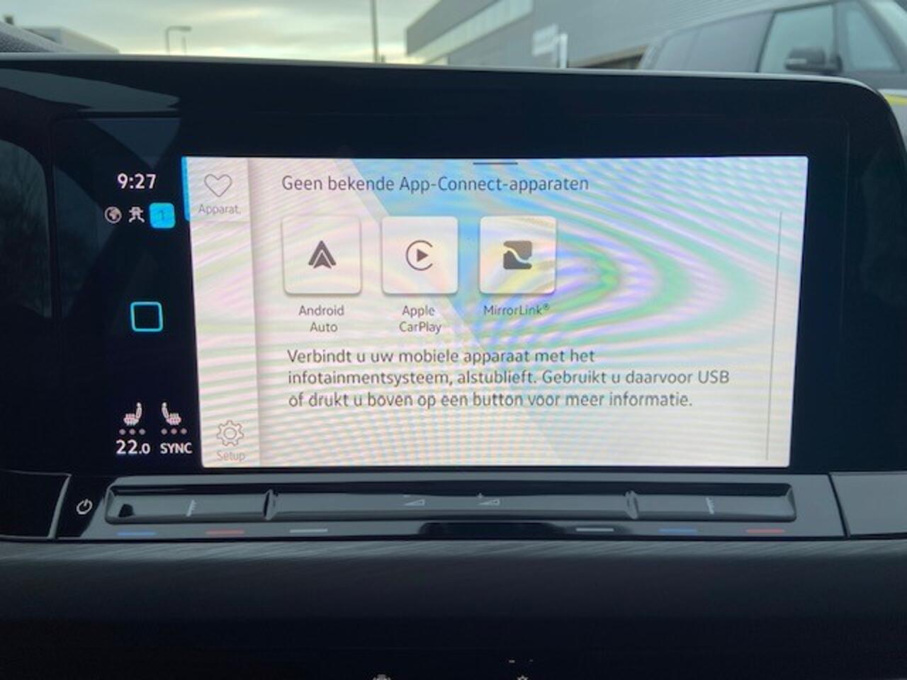 Volkswagen GOLF 1.5 eTSI 150pk DSG Style / Panoramadak / 17" LMV / Elek. Stoelverstelling met Memory Bestuurder / Navi Pro / Camera / Keyless / Alarm / Stuur en Stoelverwarming