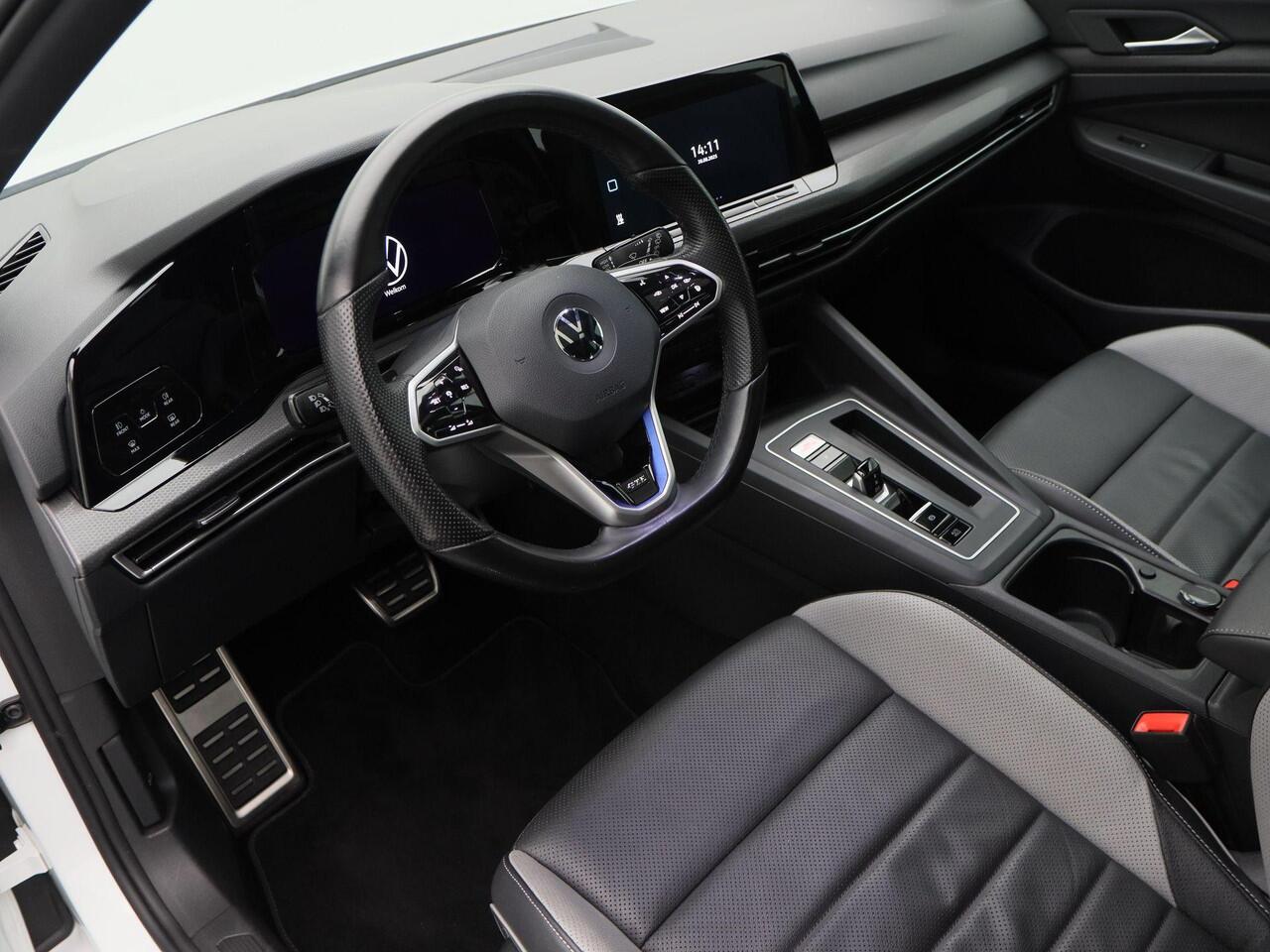 Volkswagen GOLF 1.4 eHybrid GTE | Full LED | Panorama Dak | Carplay | Climate Control | Parkeersensoren | Stoel Verwarming & Ventilatie | 18 Inch | 78.268 Km