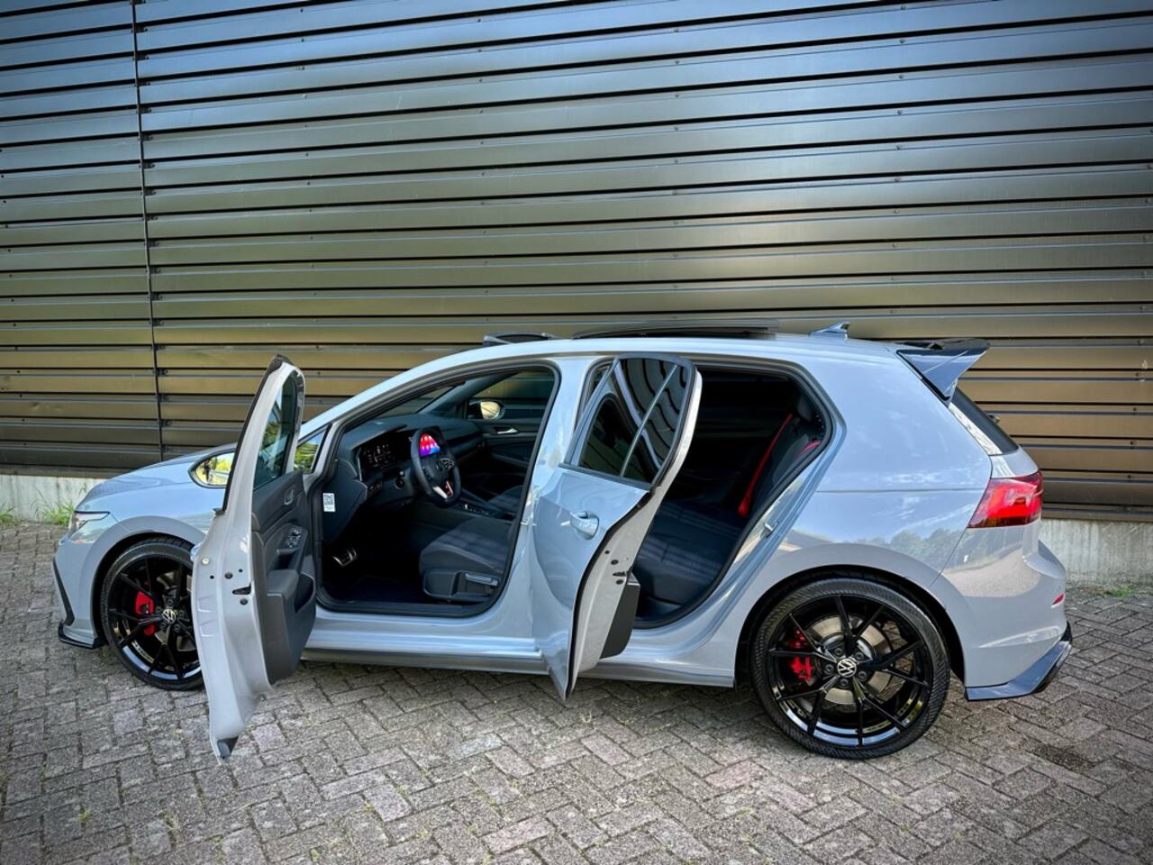 Volkswagen GOLF 2.0 TSI GTI PANO|IQ LIGHT|DCC|ACC|NARDO