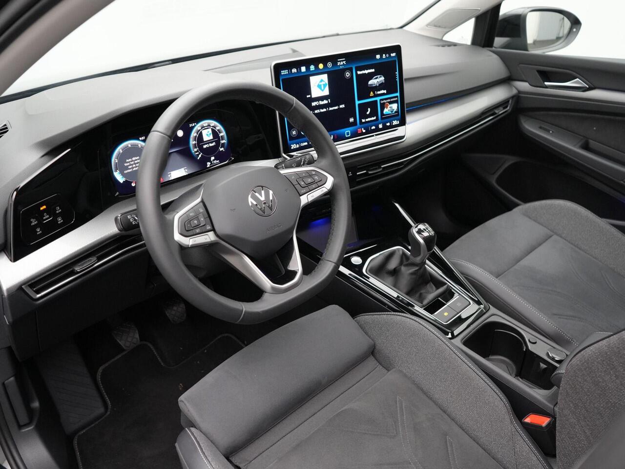 Volkswagen GOLF 1.5 TSI 150 pk Style | Panoramadak | IQ Light | Harman Kardon sound | Rondomzicht camera | Stoelverwarming | 18 inch