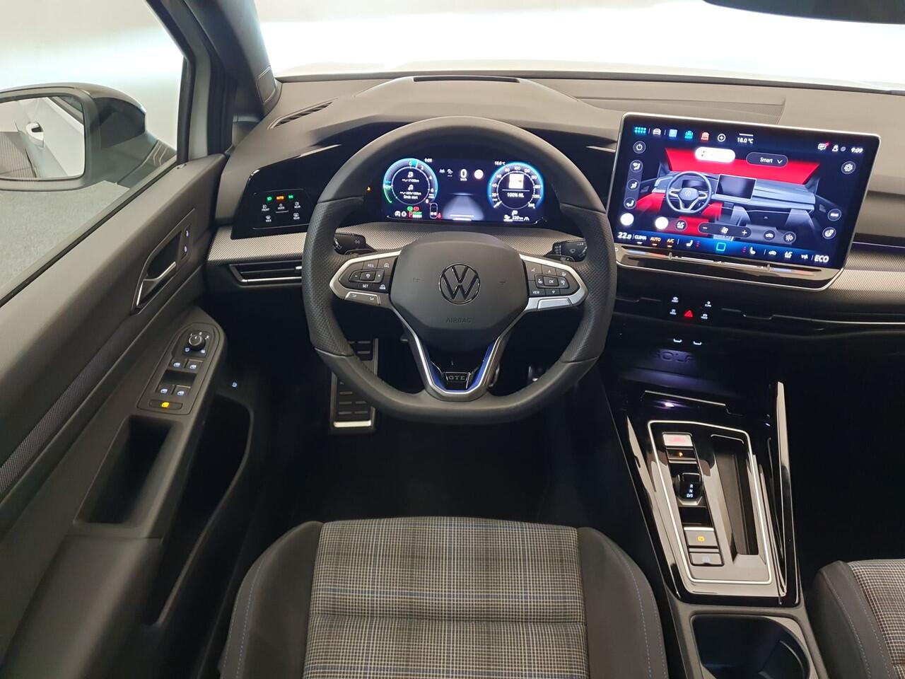 Volkswagen GOLF 1.5 eHybrid 272pk DSG/AUT GTE Wegklapbare trekhaak, Head-Up, Camera