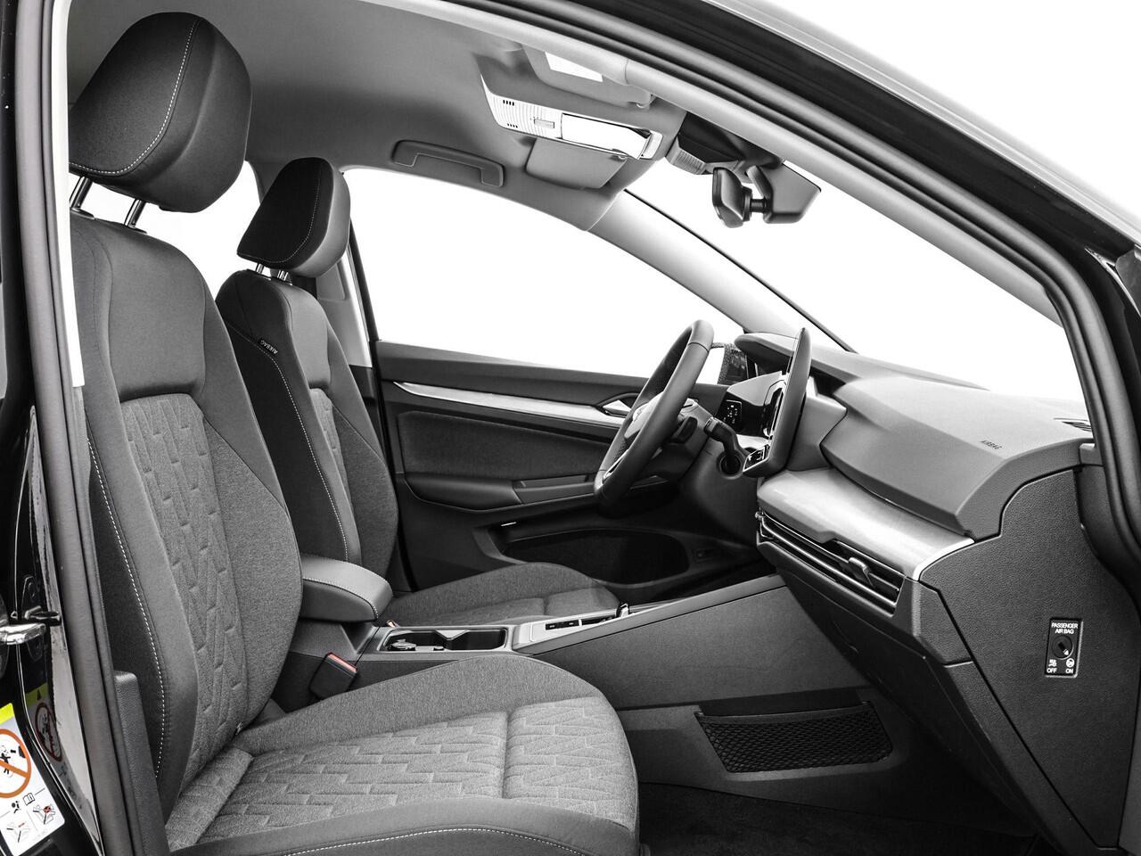 Volkswagen GOLF Life Edition 1.5 eHybrid 204 PK 6 versn. DSG PRIVATE LEASE VANAF ¤459P/M · Draadloze telefoonverbinding · Achteruitrijcamera · Voorraad OUTLET ·