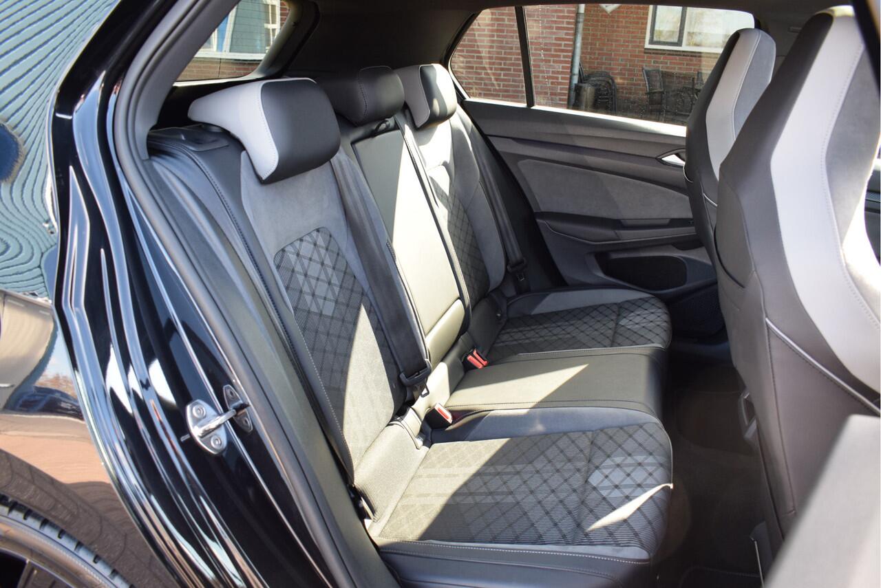 Volkswagen GOLF 1.5 eTSI R-Line Business+ Panoramadak Automaat