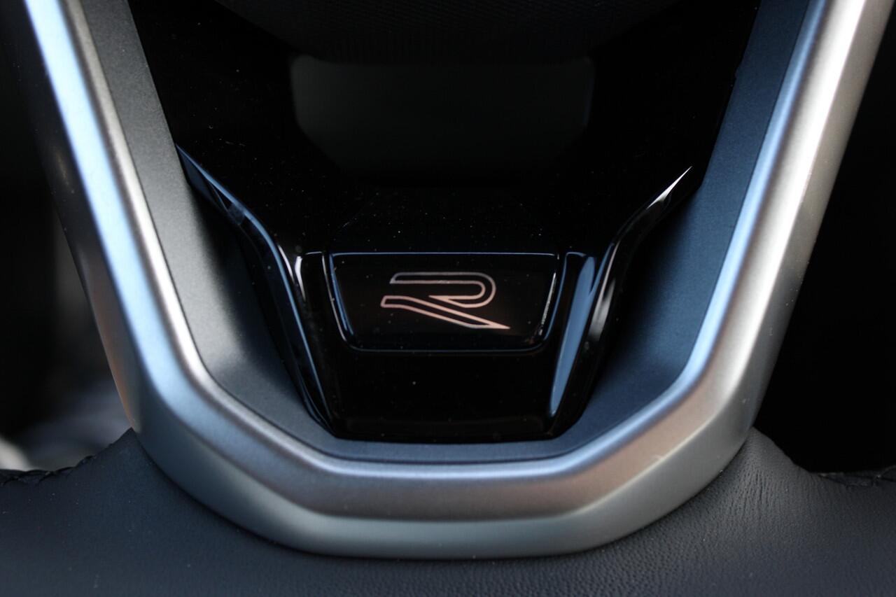 Volkswagen GOLF 1.5 eTSI R-line 150PK DSG |IQ.LIGHT|ACC|CAMERA|19'' VELGEN|DCC|