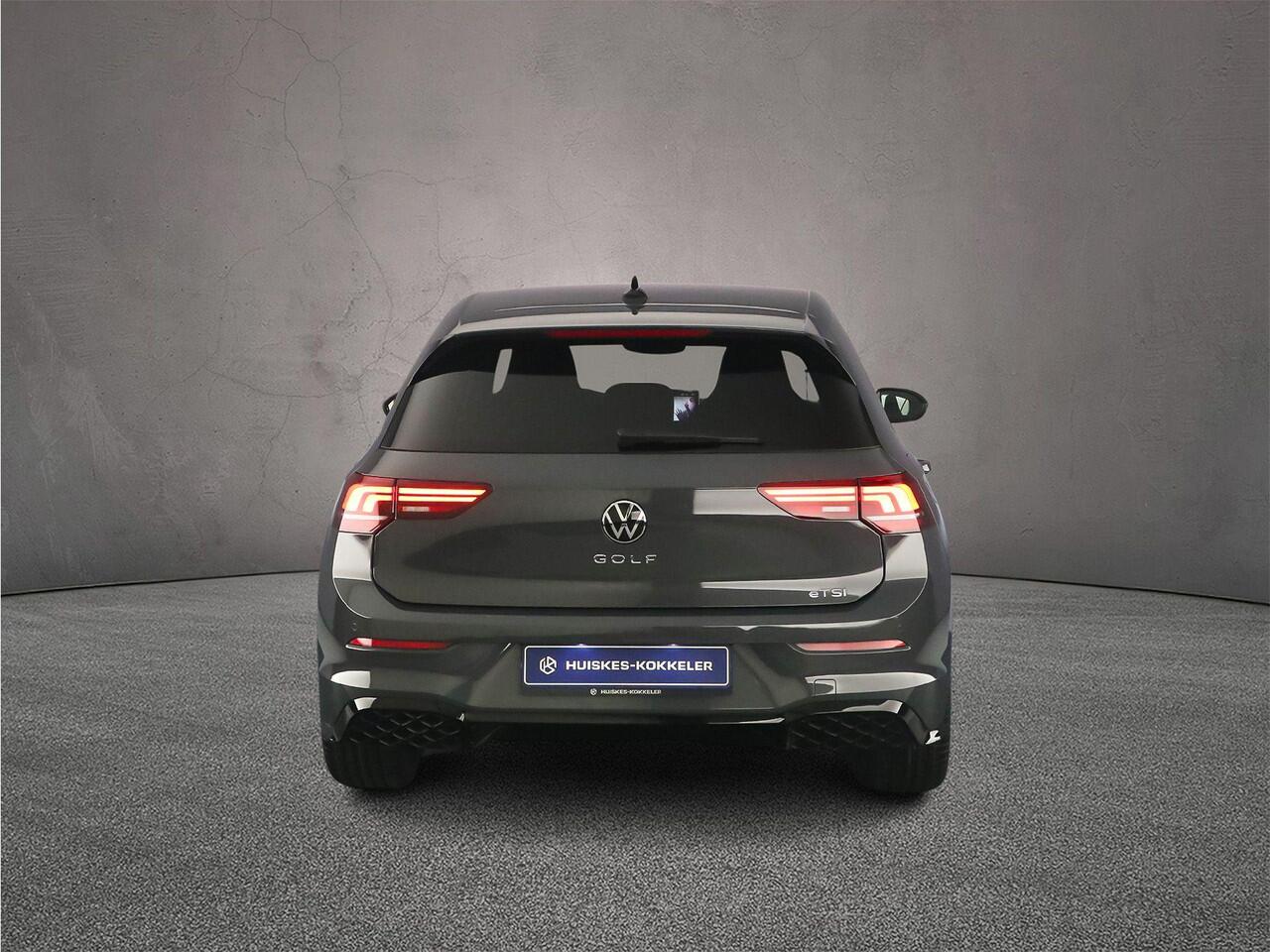 Volkswagen GOLF R-Line Edition 1.5 eTSI 150pk DSG Automaat Adaptive cruise control, Achteruitrijcamera, LED koplampen, Navigatie, Stuurwiel verwarmd