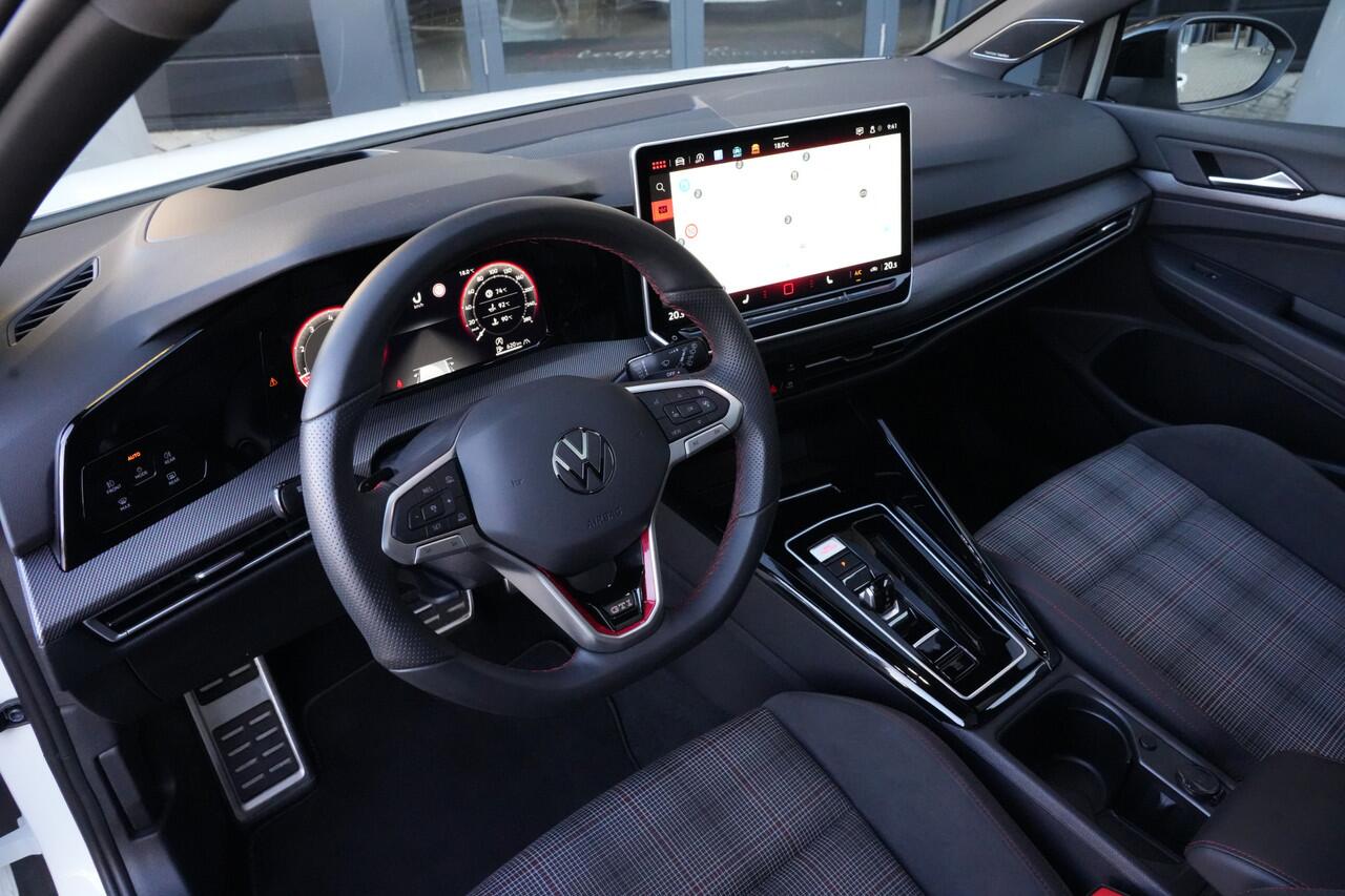 Volkswagen GOLF 2.0 TSI GTI 265pk Panoramadak/HarmanKardon/Camera