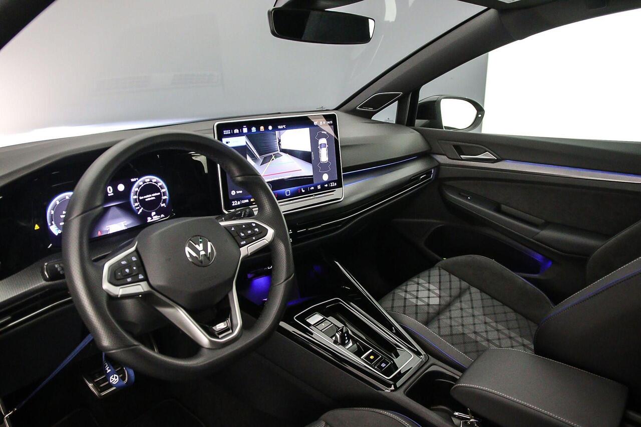 Volkswagen GOLF R-Line Edition 1.5 eTSI 150pk DSG Automaat Panoramadak, Harman Kardon audio, Adaptive cruise control, Achteruitrijcamera, LED matrix koplampen