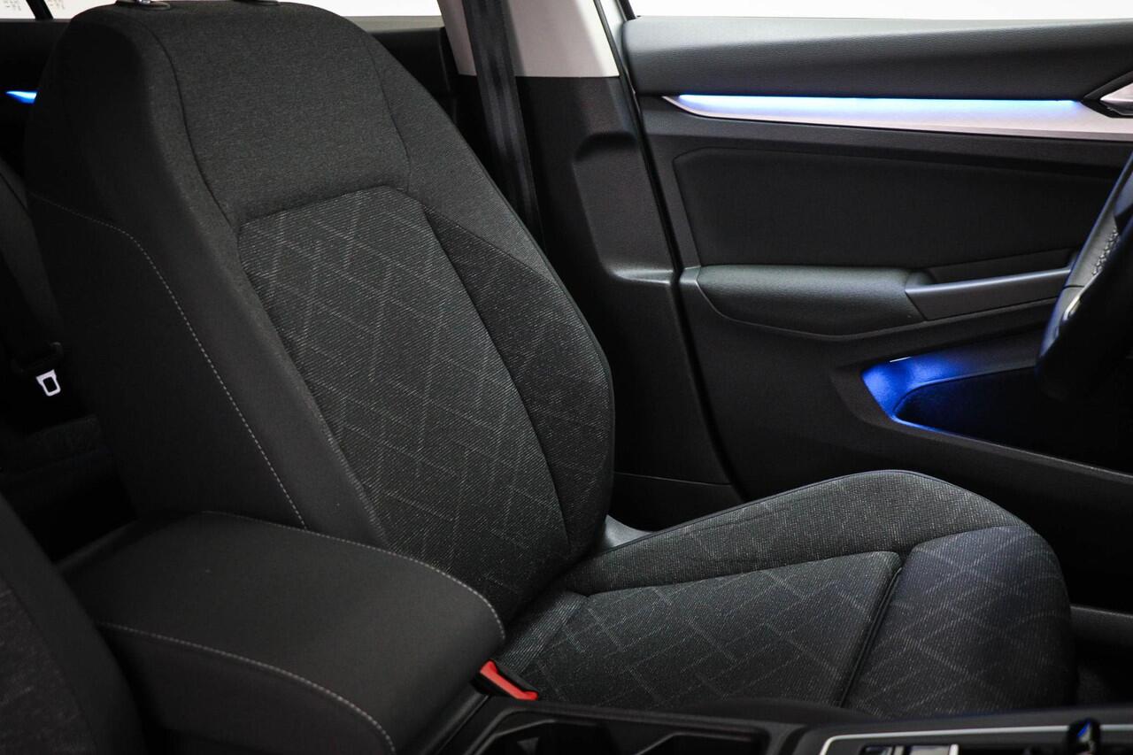 Volkswagen GOLF Variant 1.0 eTSI Life | STOELEN PACK | ERGOACTIVE | MASSAGE | DAB | TREKHAAK