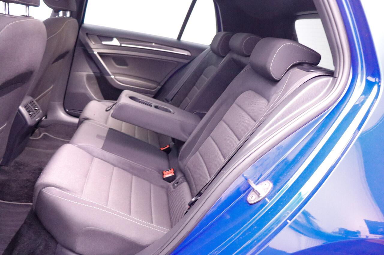 Volkswagen GOLF 2.0T 300Pk R 4Motion AKRAPOVIC/DCC/DIGI.DASH/DYNAUDIO/GR.NAVI/CAMERA/APP.CONN/ADAPTIEF