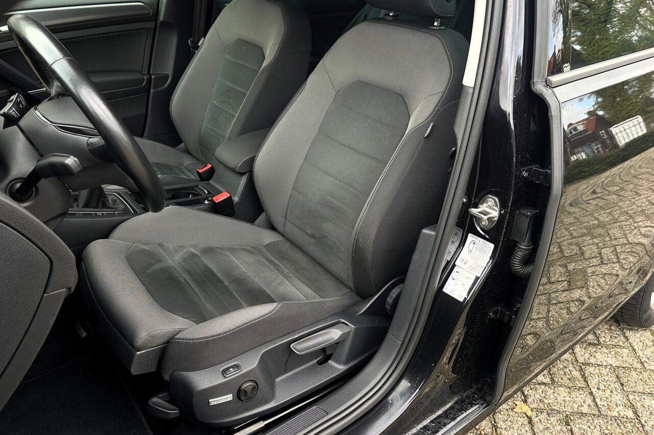 Volkswagen GOLF 1.0 TSI Highline | App Connect | Achteruit Camera