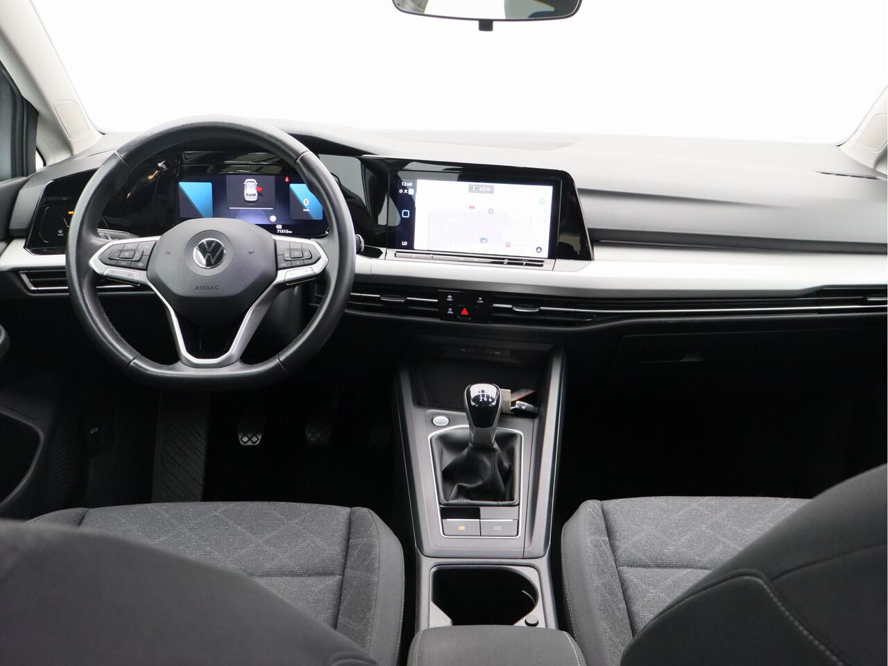 Volkswagen GOLF 1.0 TSI Life/ lage km/ zeer mooi!