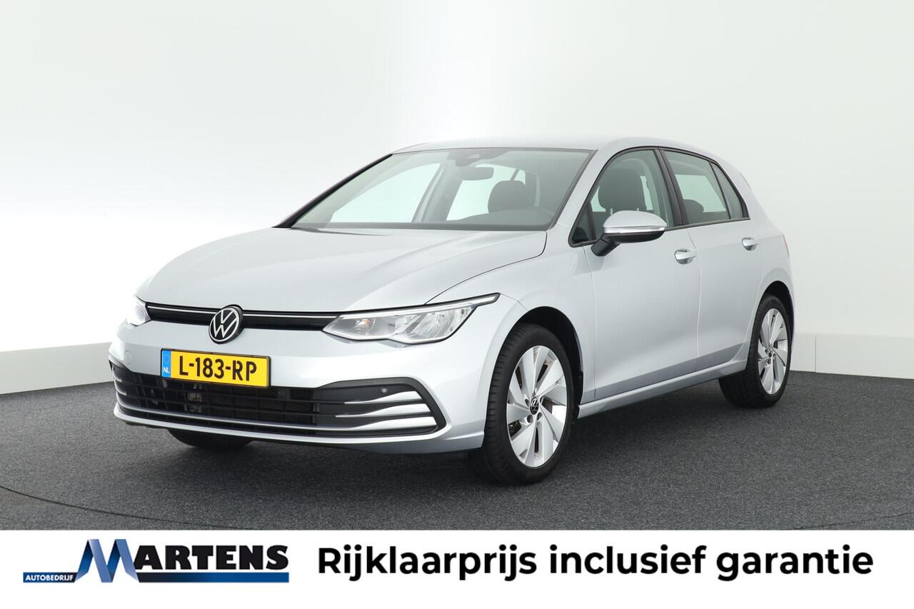 Volkswagen GOLF 1.0 TSI 110pk Life Navigatie Cruise Control Parkeersensoren