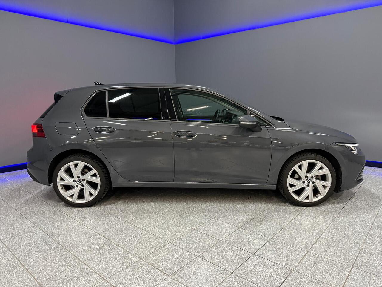 Volkswagen GOLF 1.0 eTSI Life Adaptive Cruise|Carplay/Andr