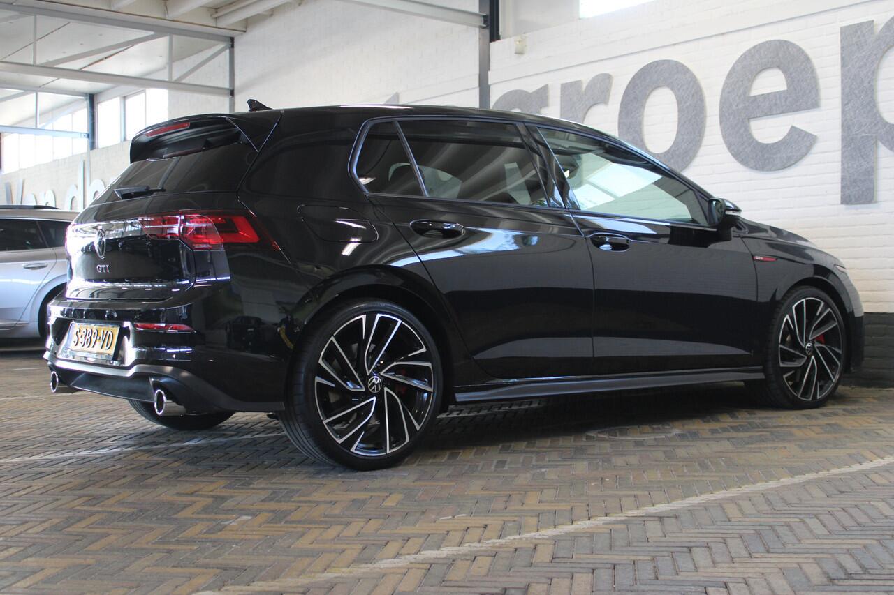 Volkswagen GOLF 2.0 TSI GTI | Nederlandse auto | Head-up display | Stoelverwarming/verkoeling | Memory seat | Schuif/kantel dak | Stuurverwarming | Apple carplay/Android auto | DAB radio |