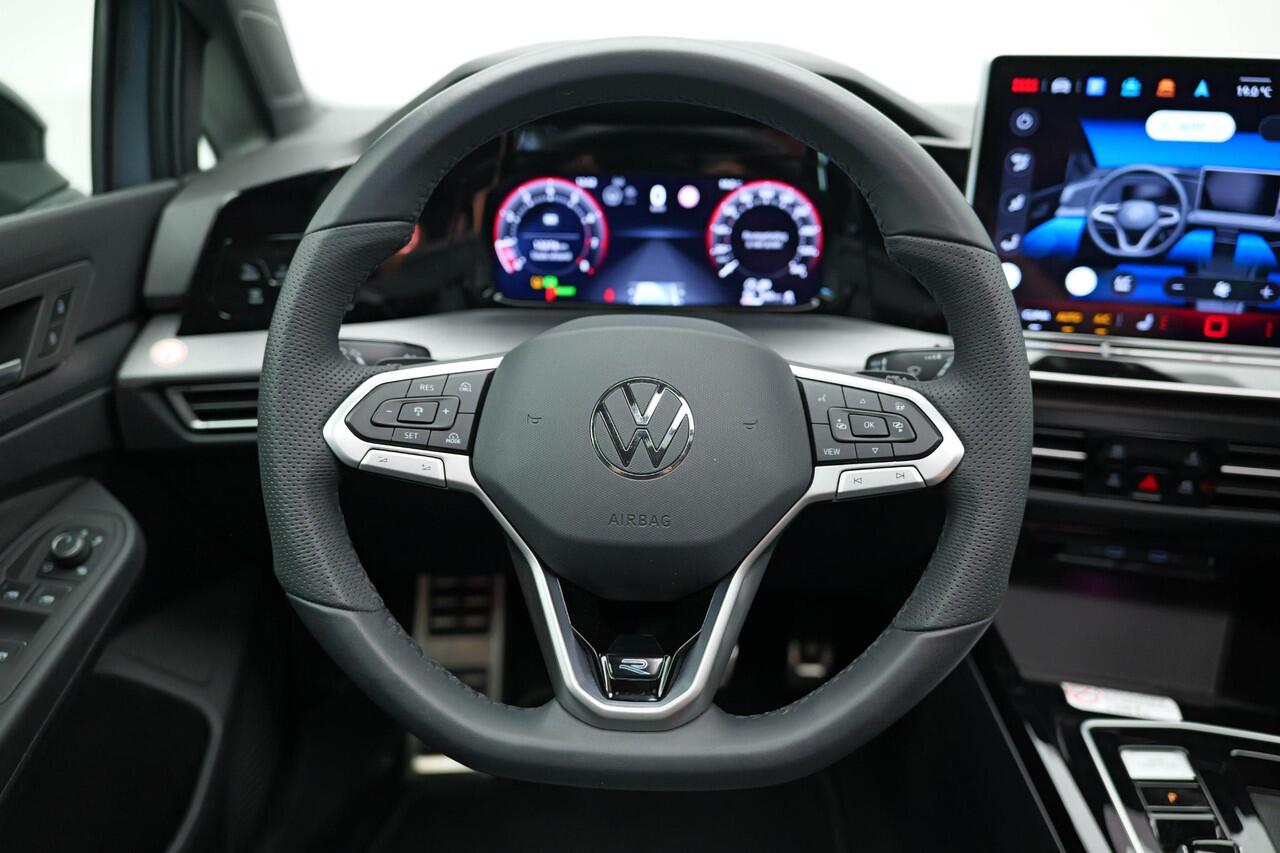Volkswagen GOLF 1.5 eTSI R-Line Edition |NWE MODEL|Pano|3xR-Line|360Cam|HUD|IQ|