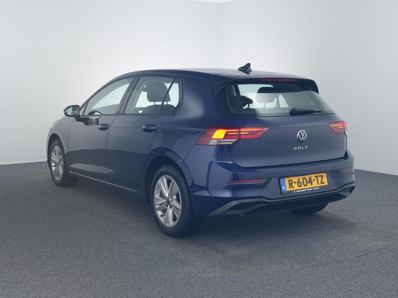 Volkswagen GOLF 1.5 TSI Life Business Carplay |
