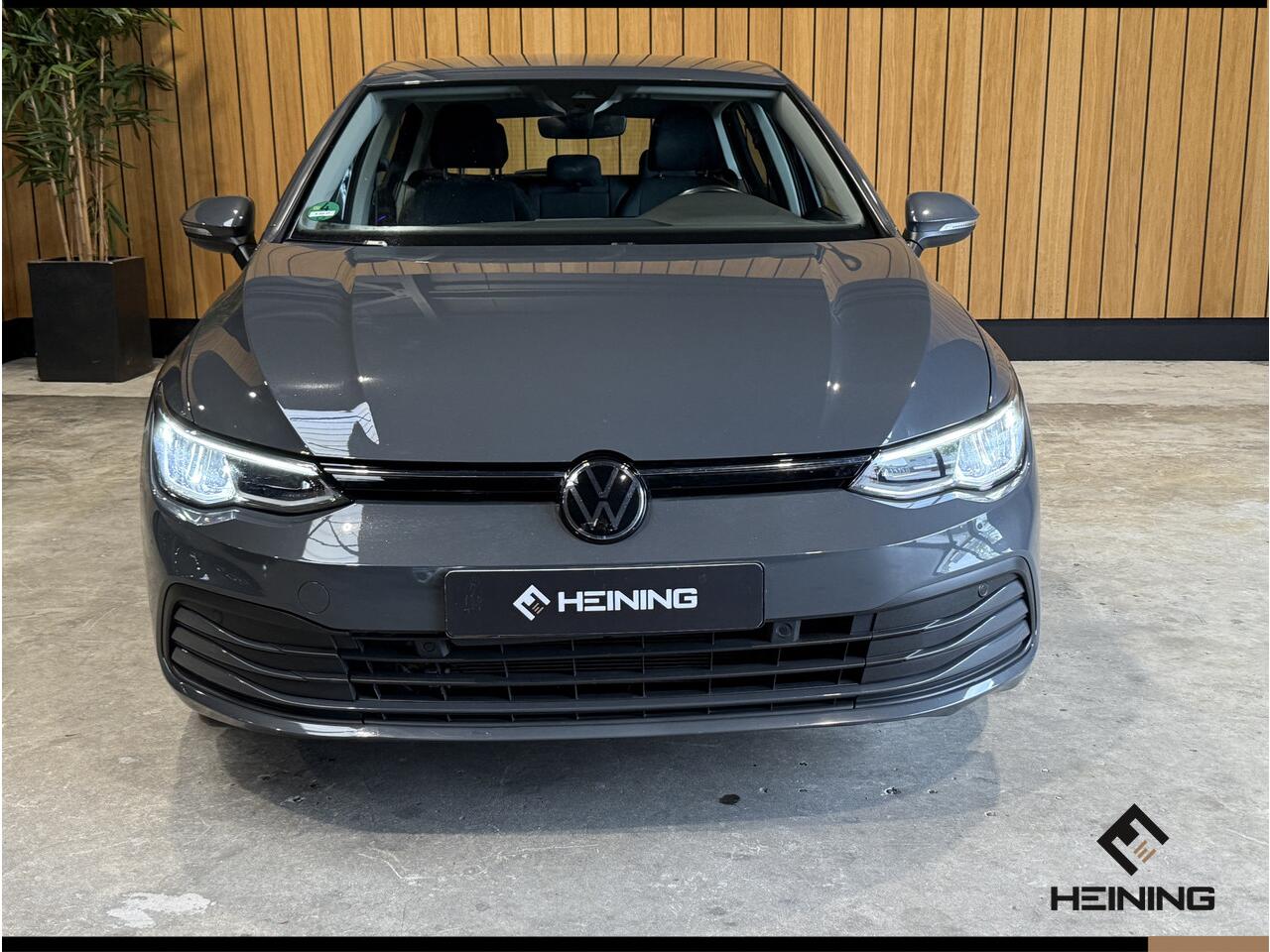 Volkswagen GOLF 1.0 eTSI Life. Automaat. Navi. Apple carplay. Adaptive. Hollandse auto met NAP