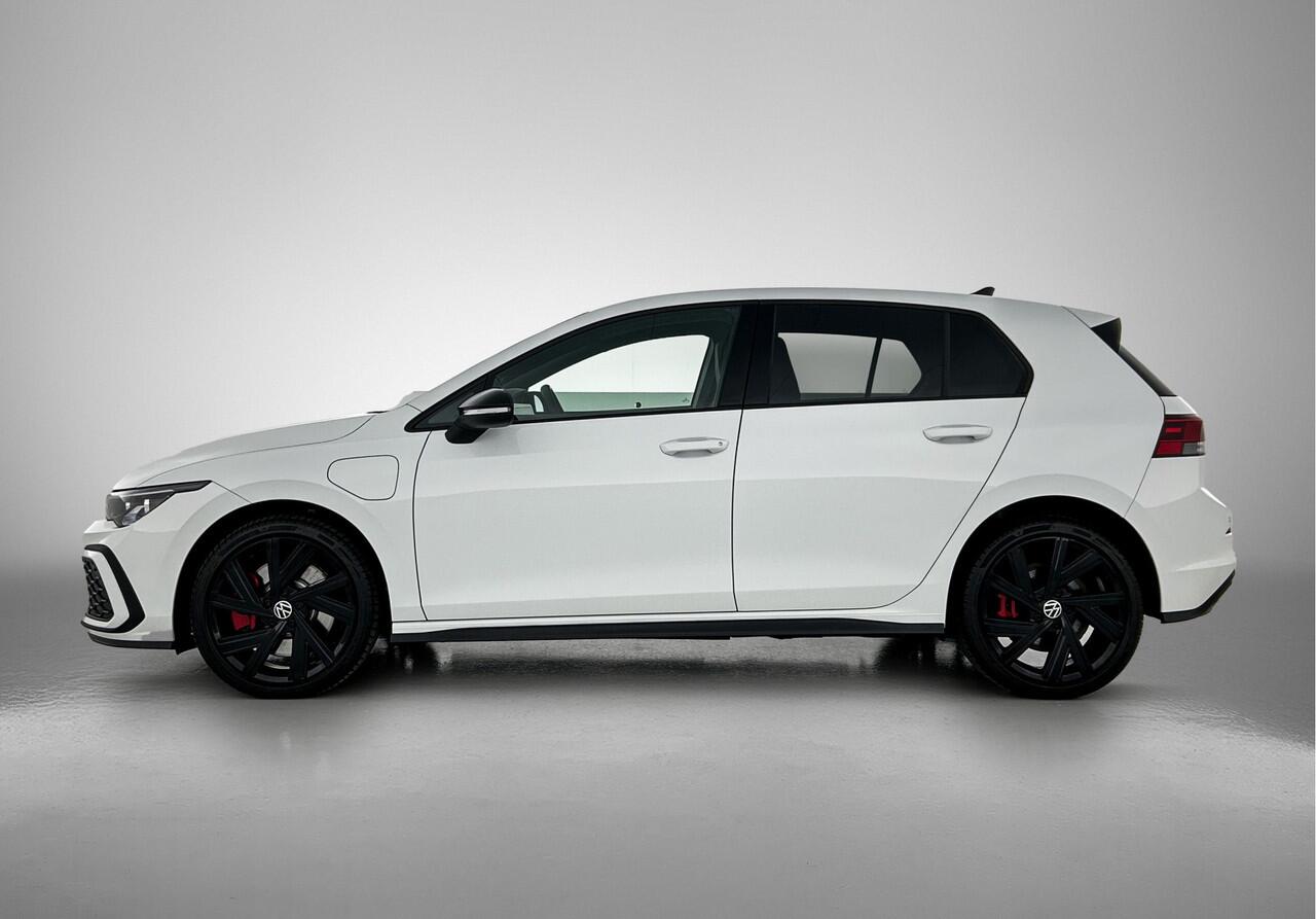 Volkswagen GOLF GTE 1.4 TSI eHybrid 245pk PHEV / Black Style / Travel Assist / Camera